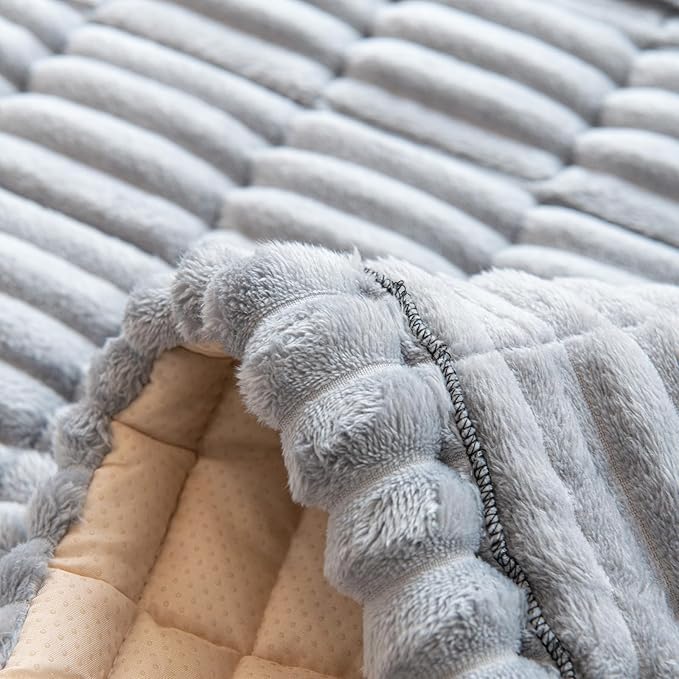 LiveGo Fuzzy Couch Covers for Pets 45x45 cm/17.7x17.7