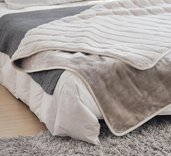 MONSTERA Waterproof Dog Blanket 60" x 80"
