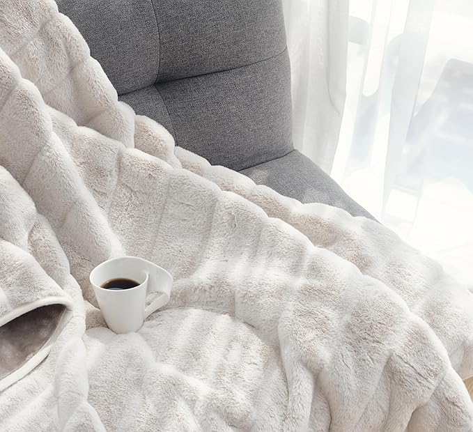 MONSTERA Waterproof Dog Blanket 50" x 60"