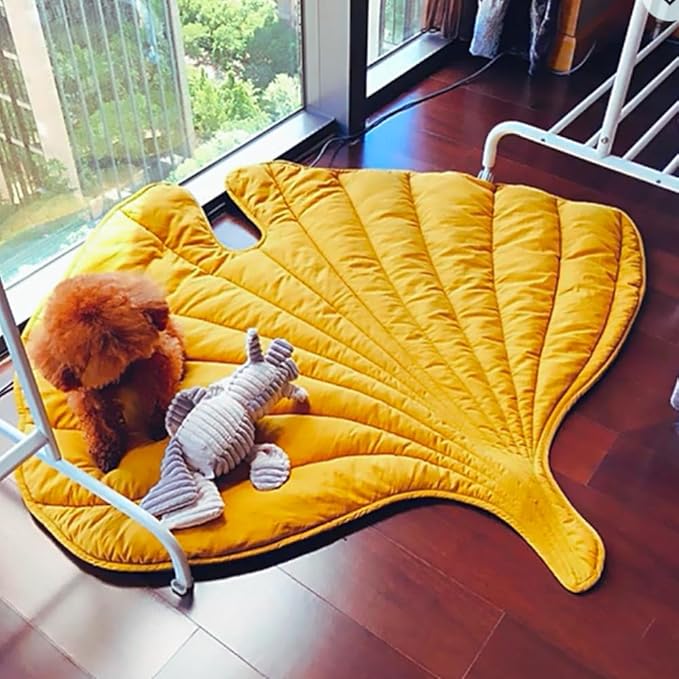 Cute Pet Fleece Blanket for Dogs & Cats - Leaf Shaped Design, Perfect for Sunbathing on Couches and Beds! Also Works as a Funny Squishmallow Dog Bed or Cozy Cat Bed