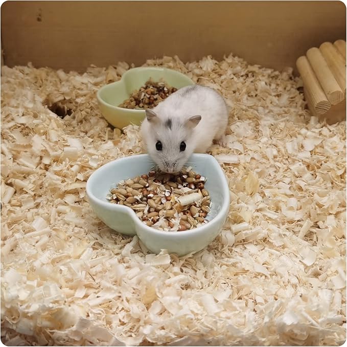 Ceramic Hamster Food Bowl, 1.2oz Durable Heart Hamster Water Dish for Hamsters/Birds/Snakes/Turtle, Easy to Wash and Prevent Tipping (Blue, 1pc)