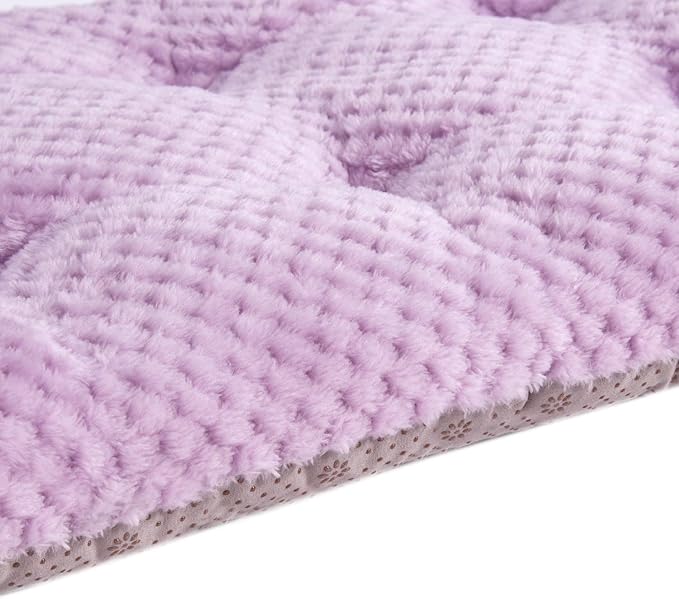 WONDER MIRACLE Fuzzy Deluxe Pet Beds, Super Plush Dog or Cat Beds Ideal for Dog Crates, Machine Wash & Dryer Friendly (15" x 23", S-Lavender)