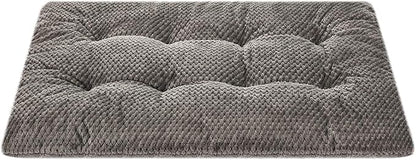 WONDER MIRACLE Fuzzy Deluxe Pet Beds, Super Plush Dog or Cat Beds Ideal for Dog Crates, Machine Wash & Dryer Friendly (23" x 35", L-Eagle Grey)