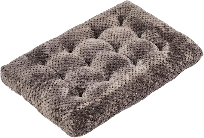 WONDER MIRACLE Fuzzy Deluxe Pet Beds, Super Plush Dog or Cat Beds Ideal for Dog Crates, Machine Wash & Dryer Friendly (22" x 30", M-Eagle Grey)