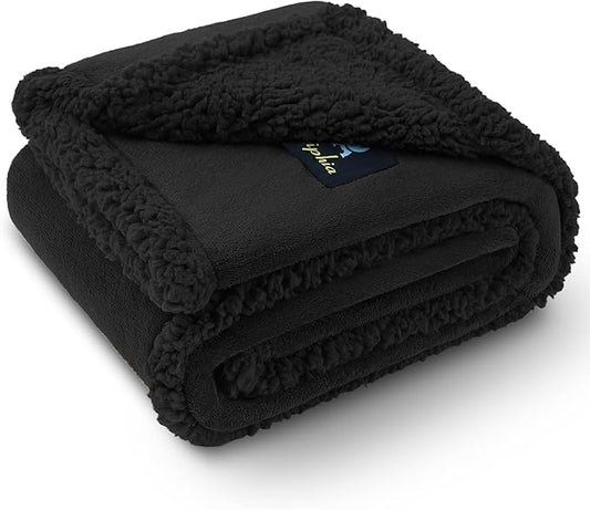 Waterproof Pet Blanket, Liquid Pee Proof Dog Blanket for Sofa Bed Couch, Reversible Sherpa Fleece Furniture Protector Cover for Small Medium Large Dogs Cats, Black X-Large（85" x 57"）