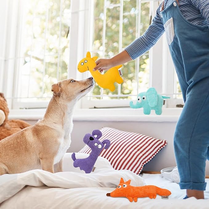 Squeaky Dog Toys, Cute Plush Toy for Dogs Indoor Play, Interactive Dog Toys with Non-Shedding Material for Small and Medium Dogs - Giraffe