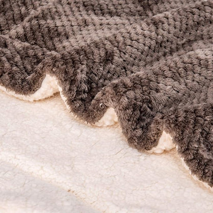 Fuzzy Dog Blanket or Cat Blanket or Pet Blanket (32" x 40"), DW-Eagle