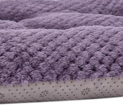 WONDER MIRACLE Fuzzy Deluxe Pet Beds, Super Plush Dog or Cat Beds Ideal for Dog Crates, Machine Wash & Dryer Friendly (15" x 23", S-Grape Purple)