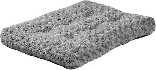 MidWest Homes for Pets Deluxe Dog Beds Super Plush Dog & Cat Beds Ideal for Dog Crates Machine Wash & Dryer Friendly 1-Year Warranty, 24-Inch