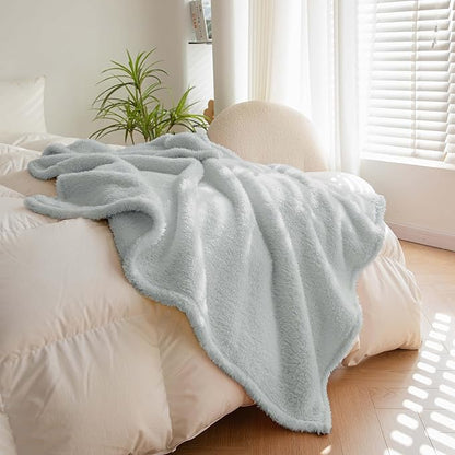 PETHUR Super Soft Dog Blankets for Large Dogs 40"x60", Light