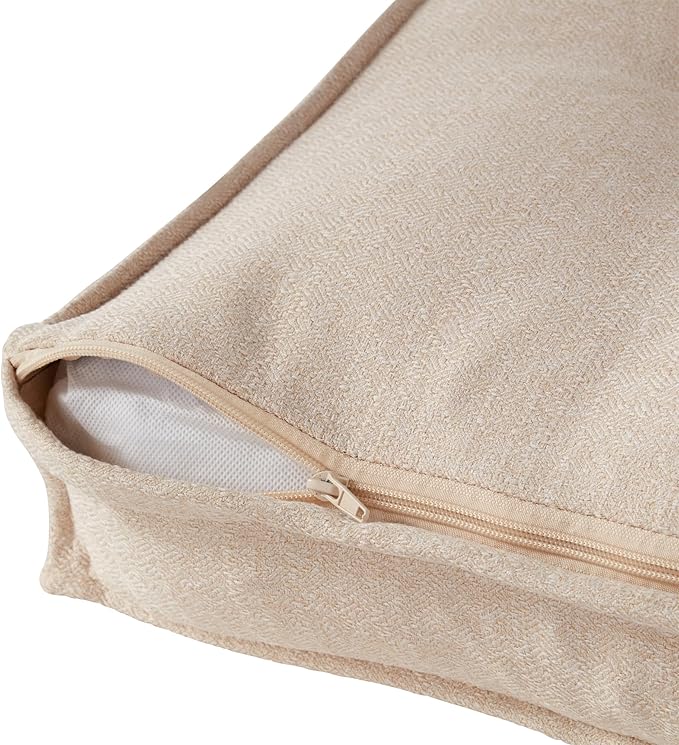Happy Hounds Milo Square Tufted Pillow Dog Bed (32" x 32")