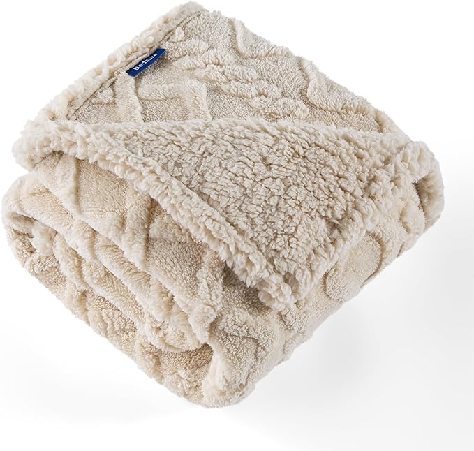 Bedsure Waterproof Dog Blankets for Medium Dogs 30"x40", Cream