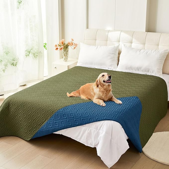 hyha Waterproof Dog Blanket, Soft Dog Bed Cover Pet Blankets, Waterproof Sofa Couch Cover for Dogs Washable, Reversible Pet Couch Covers for Sofa Furniture (68x82 Inch, Green/Navy Blue)