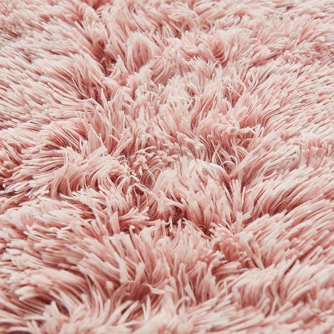 WERDIM Dog Cat Bed Mats Soft Crate Pad Blanket Plush Fluffy Self-Warming Pet Nest Bed for Small Medium Large Dogs and Cats, Ombre Pink, 20" x 24"