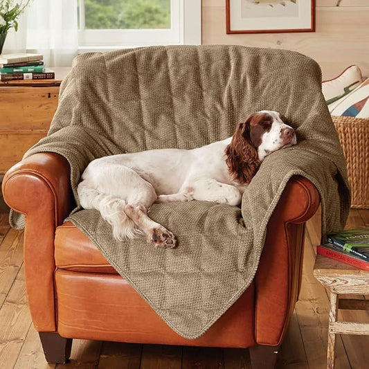 Orvis Grip-Tight Quilted Throw Dog Blanket