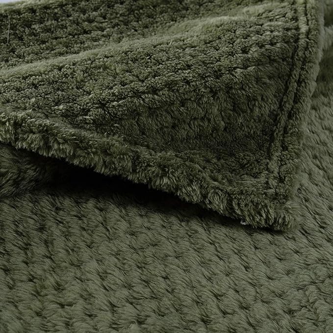 Dog Blanket or Cat Blanket or Pet Blanket (M/32" x 40", Dark