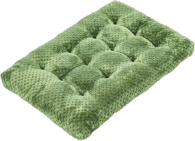 WONDER MIRACLE Fuzzy Deluxe Pet Beds, Super Plush Dog or Cat Beds Ideal for Dog Crates, Machine Wash & Dryer Friendly (22" x 30", M-Olive Green)