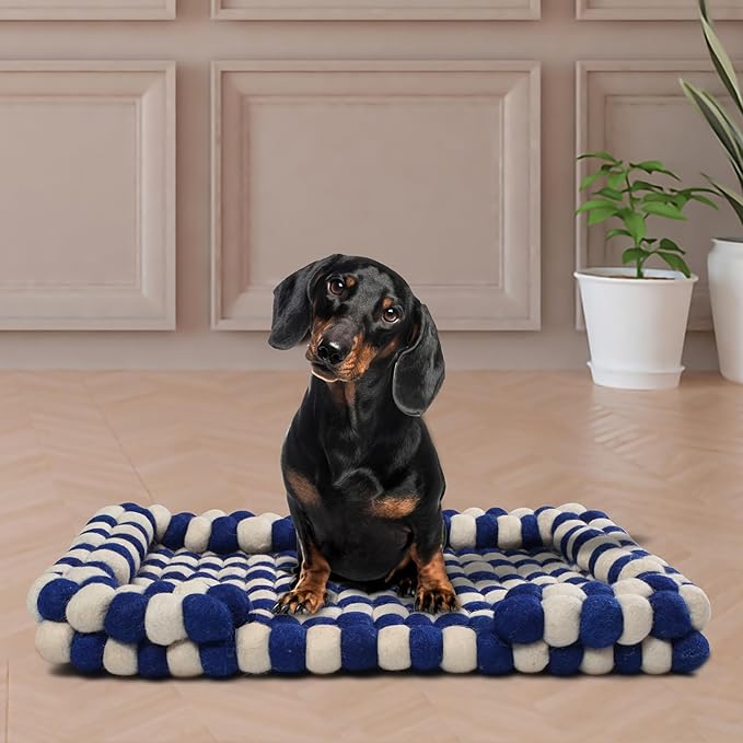 Felt Ball Dog Bed Wool Bed for Cats and Kittens Fabric Pet Beds Luxury Cat Dog Bed