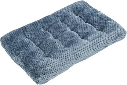 WONDER MIRACLE Fuzzy Deluxe Pet Beds, Super Plush Dog or Cat Beds Ideal for Dog Crates, Machine Wash & Dryer Friendly (22" x 30", M-Dark Blue)