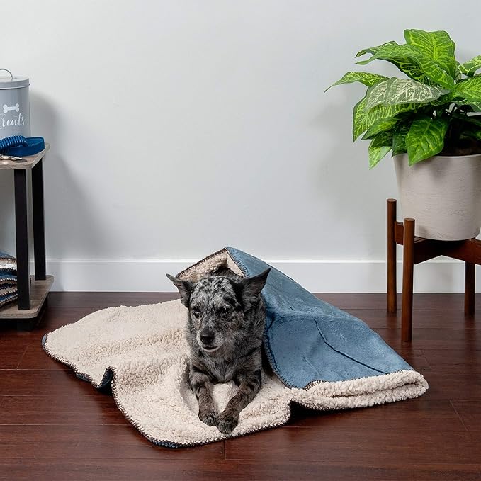 Furhaven Waterproof & Self-Warming Throw Blanket for Dogs & Indoor Cats