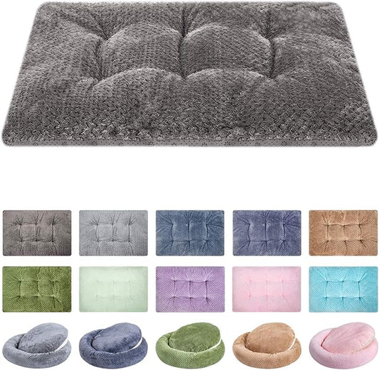 WONDER MIRACLE Fuzzy Deluxe Pet Beds, Super Plush Dog or Cat Beds Ideal for Dog Crates, Machine Wash & Dryer Friendly (15" x 23", S-Eagle Grey)