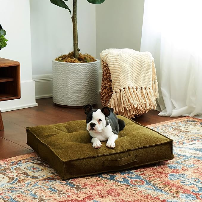 Happy Hounds Milo Square Tufted Pillow Dog Bed (24" x 24")