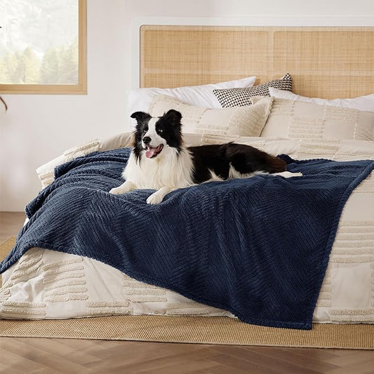 Bedsure Dog Blanket for Large Dogs Washable 300GSM Coral 50x60IN