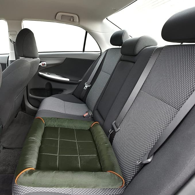 Friends Forever Bolster Dog Crate Mat 30 Inch