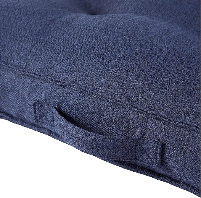 Happy Hounds Milo Square Tufted Pillow Dog Bed (32" x 32")