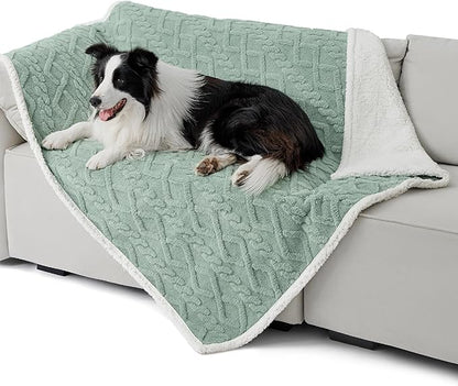 Bedsure Waterproof Dog Blankets for Large Dogs 40"x50", Green