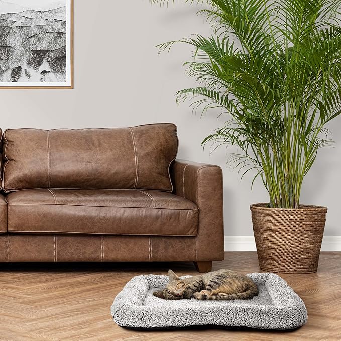 Max & Marlow Plush Sherpa Bolstered Crate Mat Dog & Cat Bed