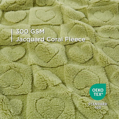 Bedsure Dog Blanket for Large Dogs Washable 300GSM Coral