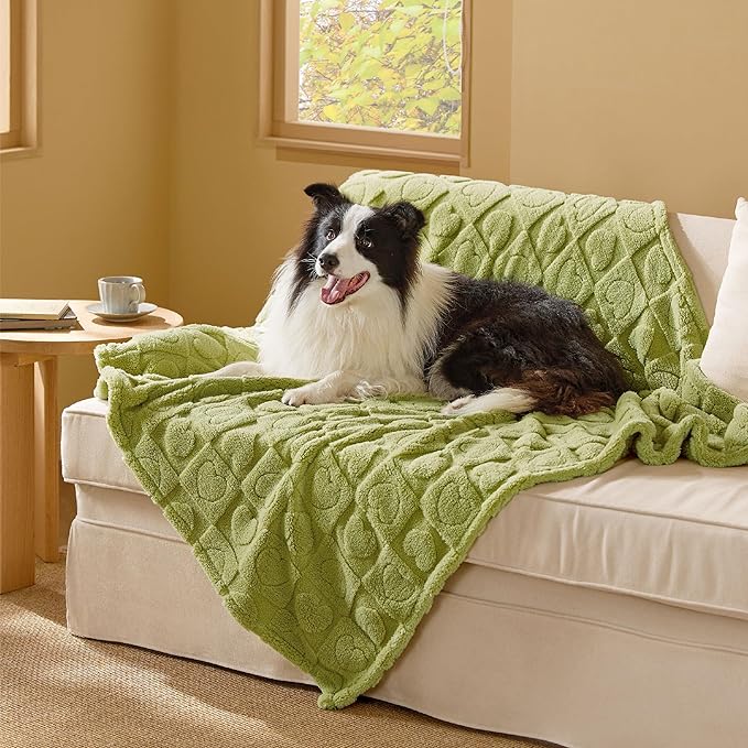 Bedsure Dog Blanket for Large Dogs Washable 300GSM Coral 60x80IN