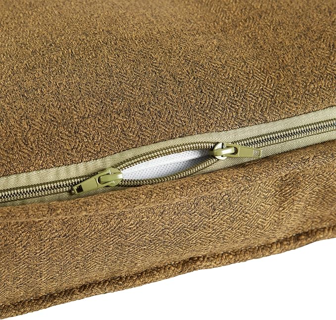 Happy Hounds Milo Square Tufted Pillow Dog Bed (32" x 32")