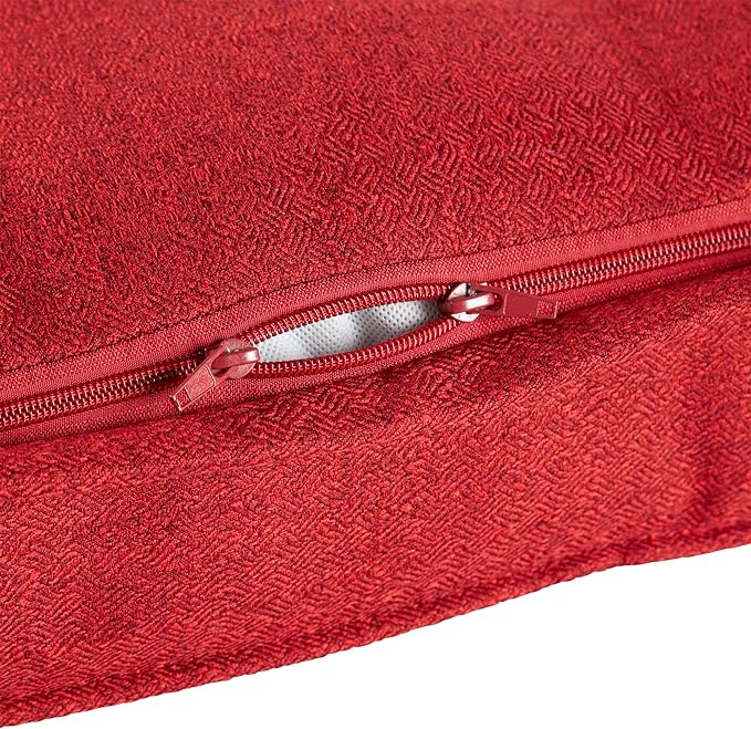 Happy Hounds Milo Square Tufted Pillow Dog Bed (32" x 32")