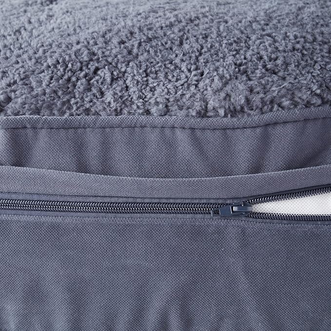 Happy Hounds Scout Deluxe Round Pillow Style Sherpa Dog Bed (30 x 30 in.),